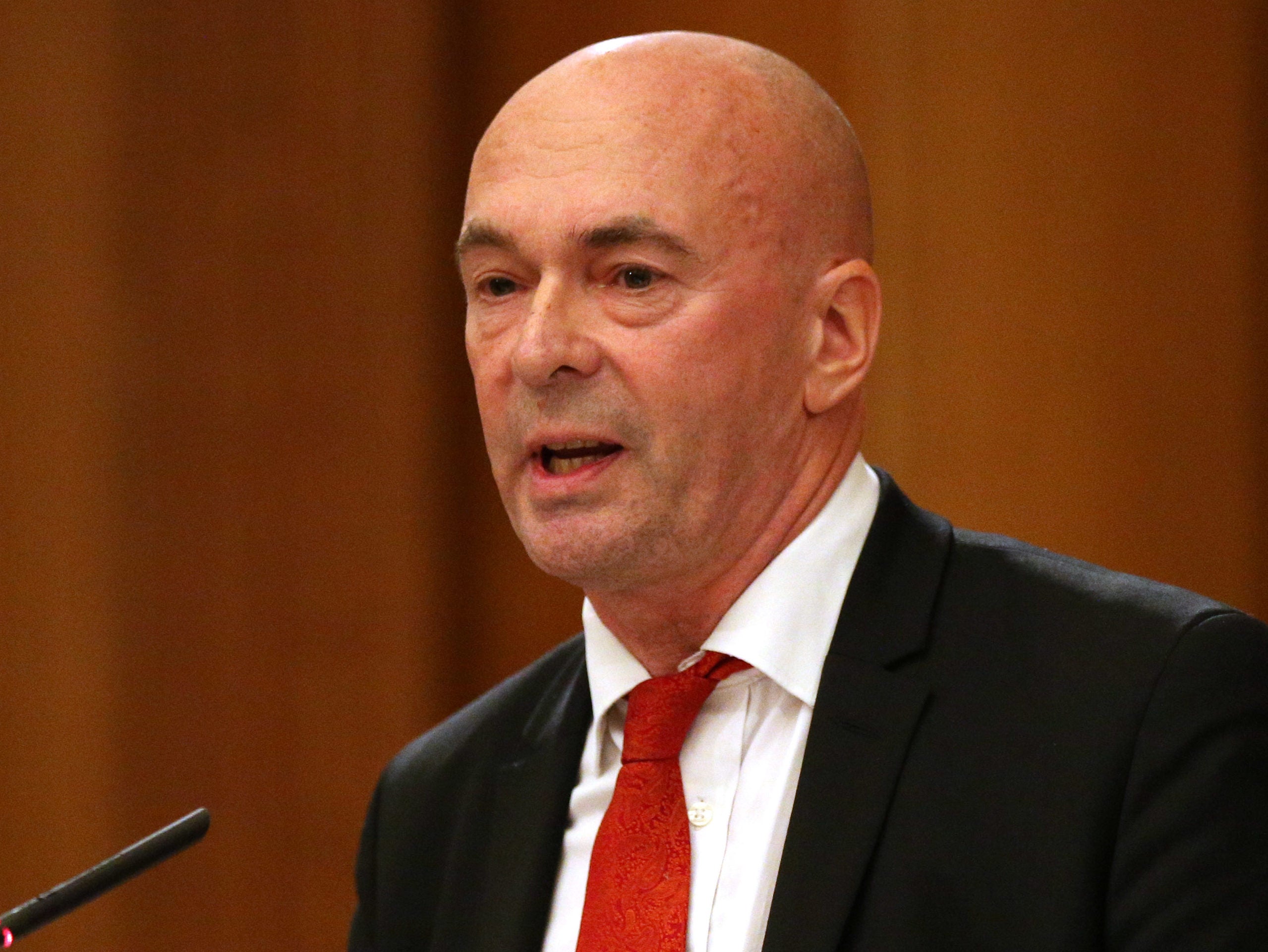 Pete Clifton to step down after ten years as editor of PA